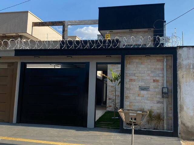 #0003 - Casa para Venda em Aparecida de Goiânia - GO - 1