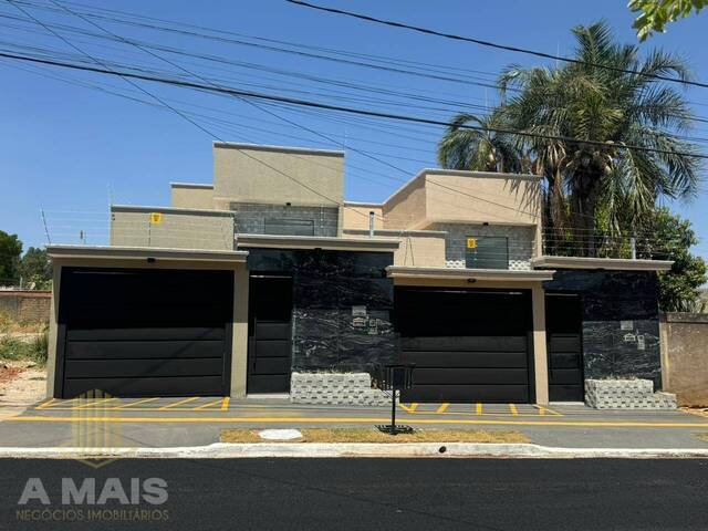 #23 - Casa para Venda em Aparecida de Goiânia - GO - 1