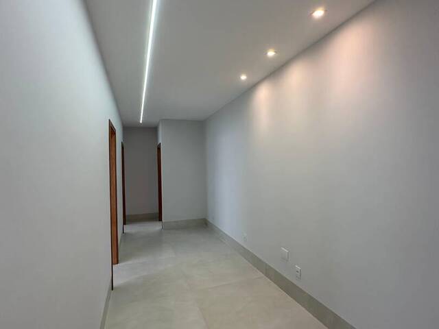 #24 - Casa para Venda em Goiânia - GO - 3