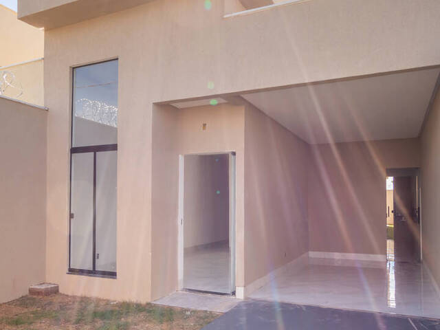 #33 - Casa para Venda em Aparecida de Goiânia - GO - 1